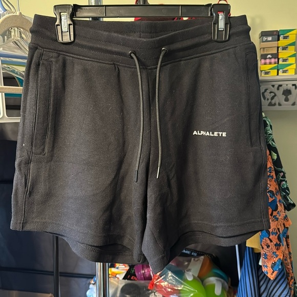 Alphalete Pants - NWT Alphalete Shorts Large